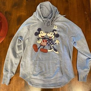 Disney Parks USA America Mickey and Minnie Sweatshirt